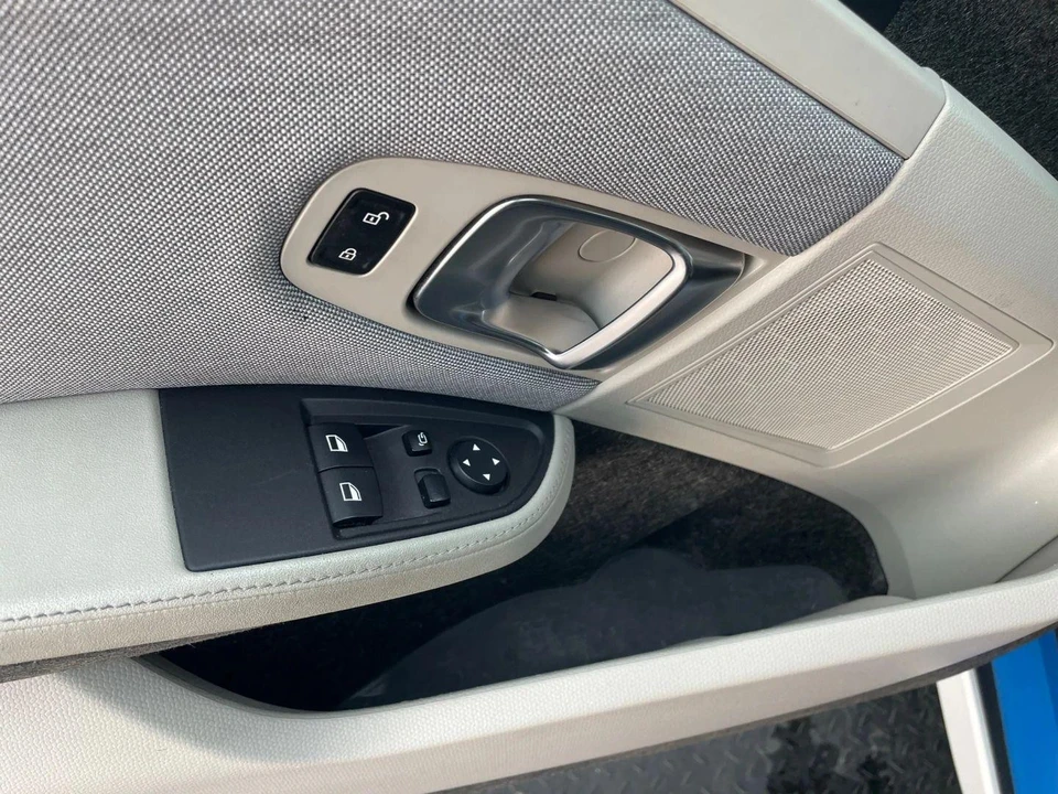 2016 BMW i3 - Image 13 of 21