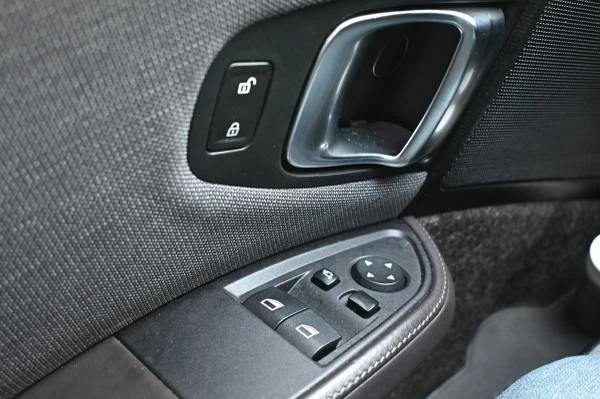 2016 BMW i3 - Image 11 of 20