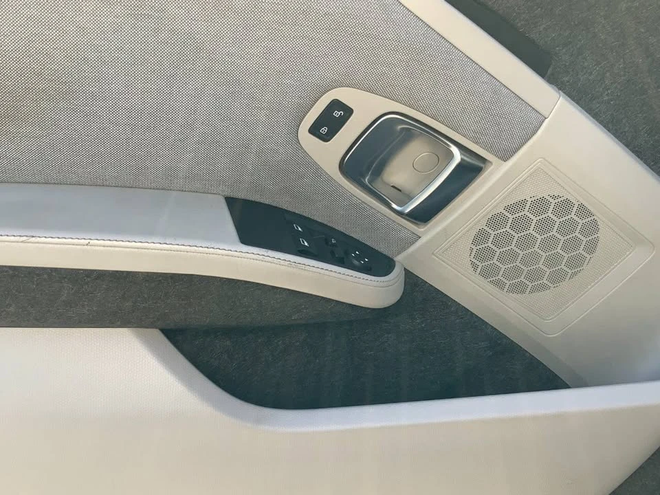 2016 BMW i3 - Image 8 of 19
