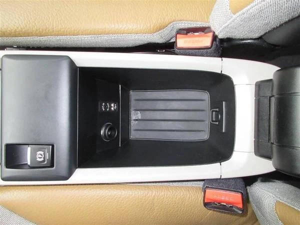 2016 BMW i3 - Image 17 of 21