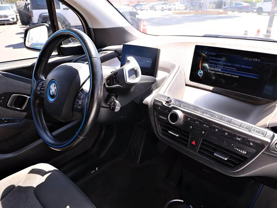 2016 BMW i3 - Image 11 of 14