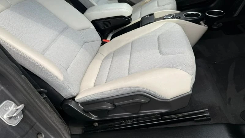 2016 BMW i3 - Image 10 of 16