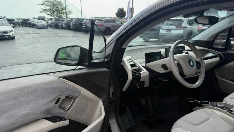 2016 BMW i3 - Image 15 of 16