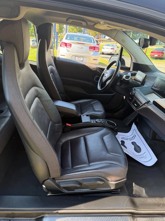 2016 BMW i3 - Image 16 of 19
