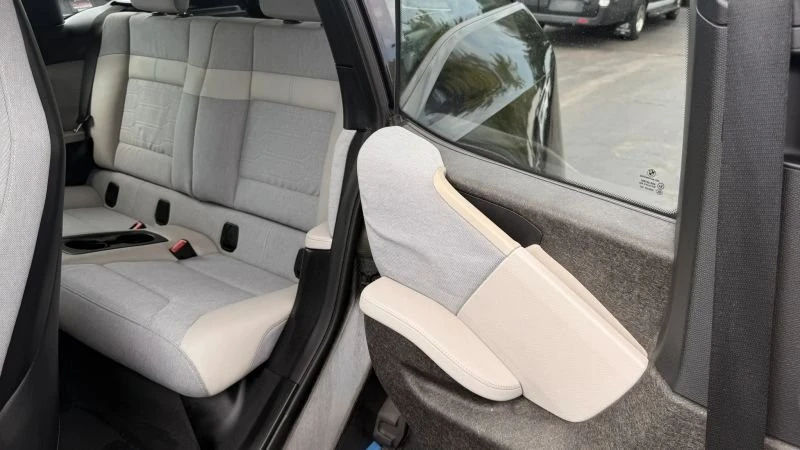 2016 BMW i3 - Image 13 of 16