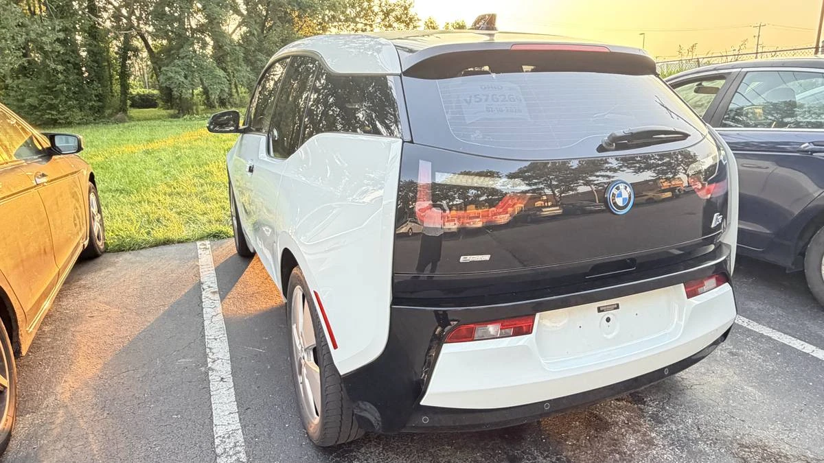 2016 BMW i3 - Image 2 of 7