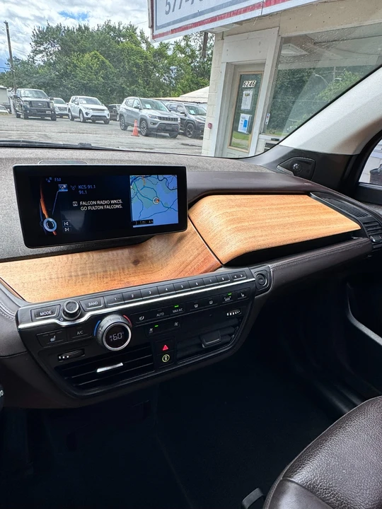 2016 BMW i3 - Image 14 of 15