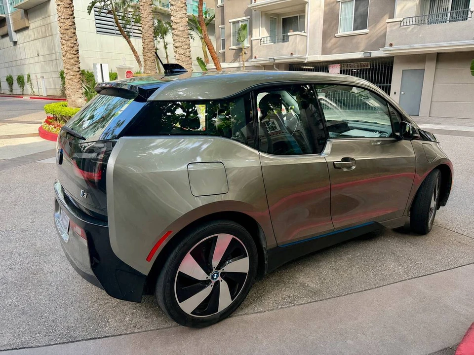 2016 BMW i3 - Image 4 of 6