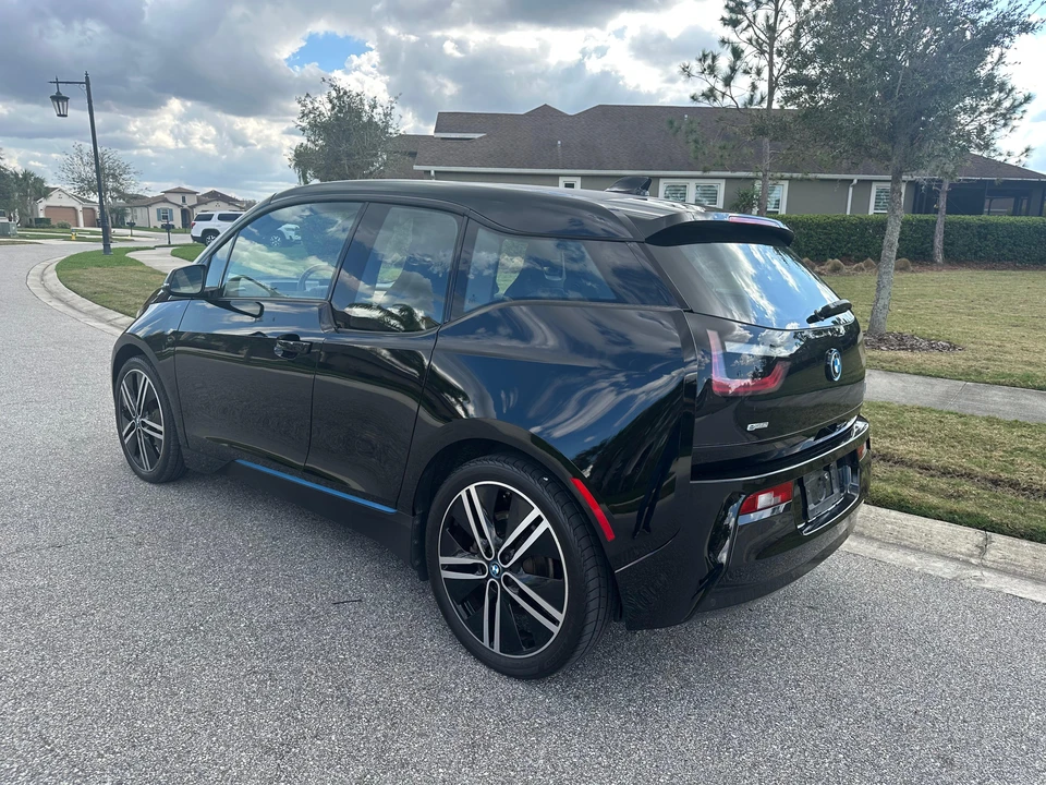 2016 BMW i3 - Image 11 of 31