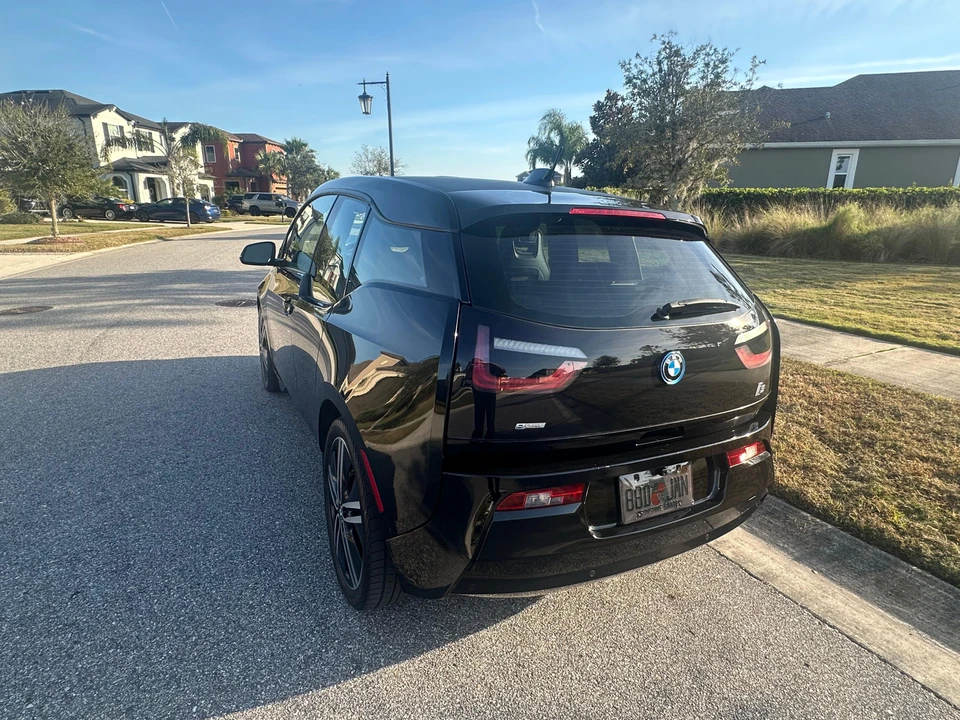 2016 BMW i3 - Image 12 of 31