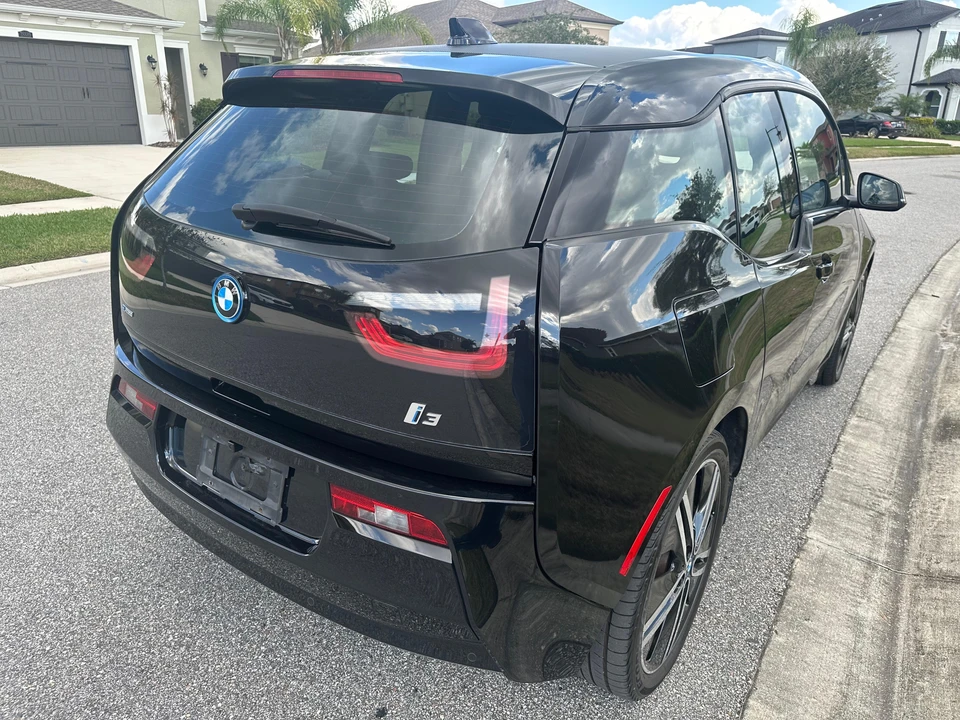 2016 BMW i3 - Image 16 of 31