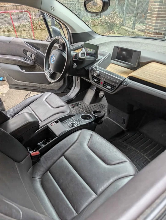 2016 BMW i3 - Image 10 of 18