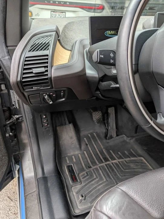 2016 BMW i3 - Image 13 of 18