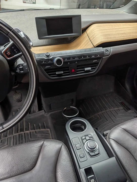 2016 BMW i3 - Image 15 of 18
