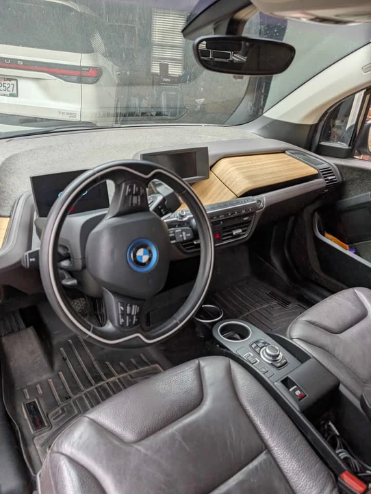2016 BMW i3 - Image 9 of 18
