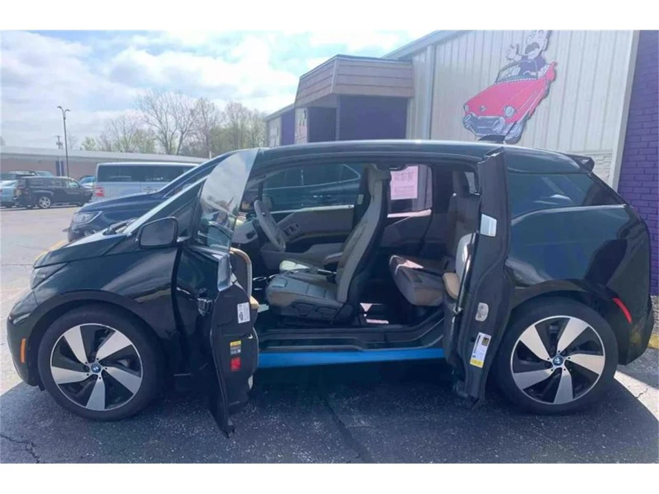 2016 BMW i3 - Image 4 of 5