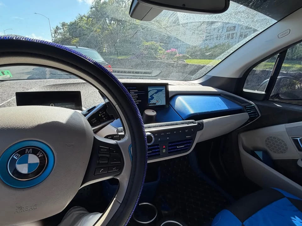 2016 BMW i3 - Image 9 of 10