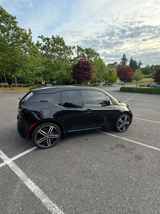 2016 BMW i3 - Image 12 of 13