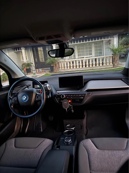 2016 BMW i3 - Image 9 of 10