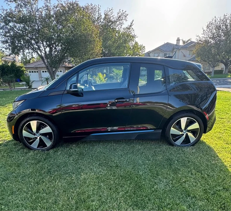 2016 BMW i3 - Image 2 of 10