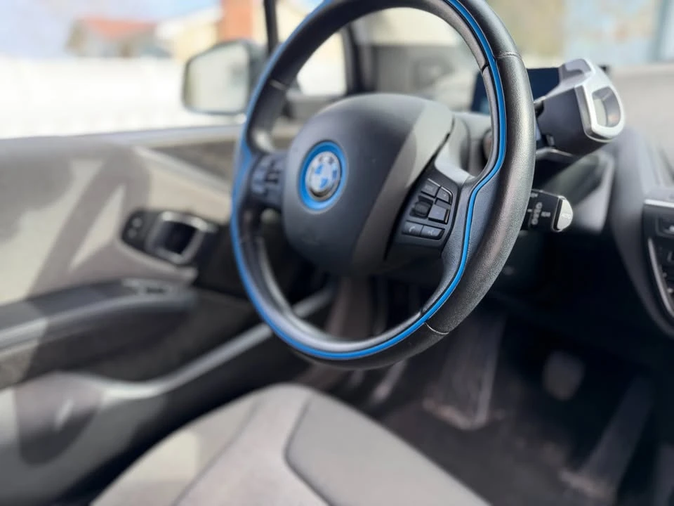 2016 BMW i3 - Image 8 of 9
