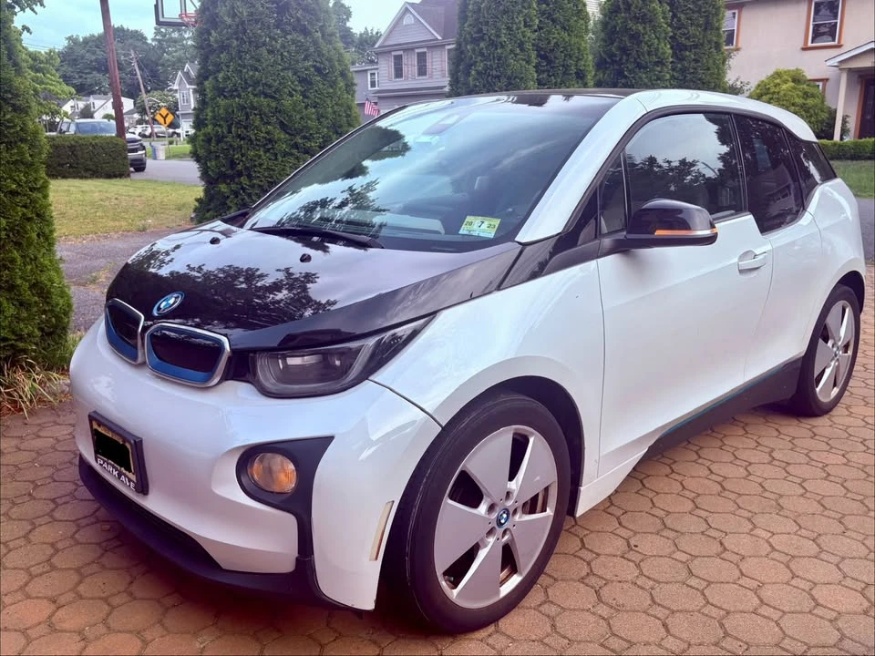 2016 BMW i3 - Image 2 of 17