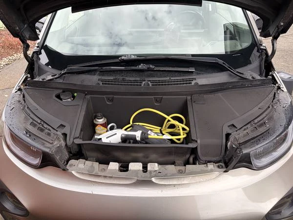 2016 BMW i3 - Image 12 of 13