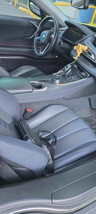 2016 BMW i8 - Image 7 of 8