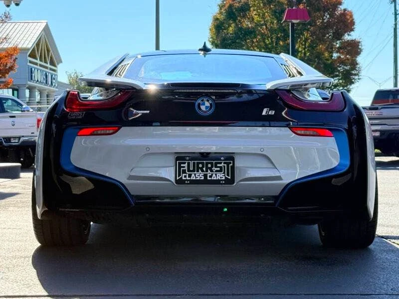 2016 BMW i8 - Image 4 of 15