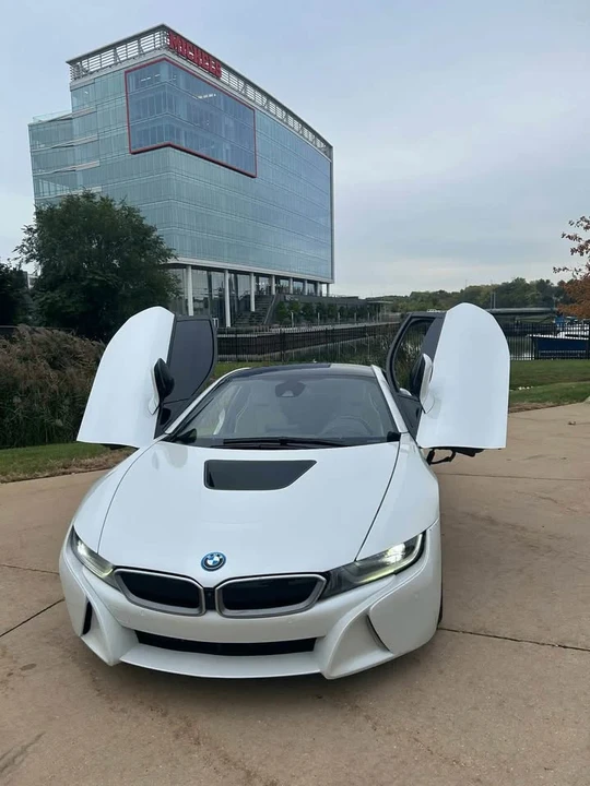 2016 BMW i8 - Image 5 of 9