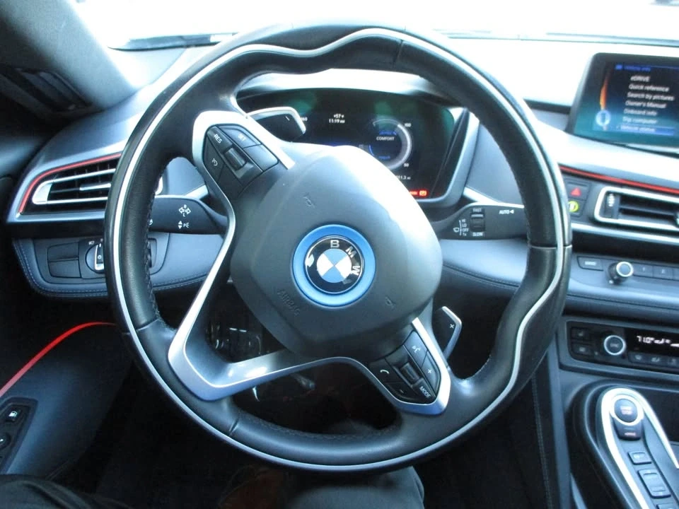 2016 BMW i8 - Image 5 of 6