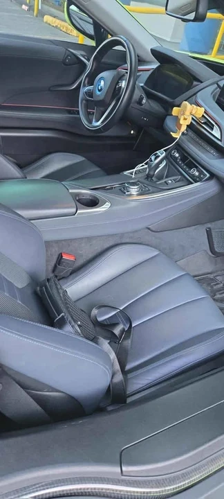 2016 BMW i8 - Image 5 of 6