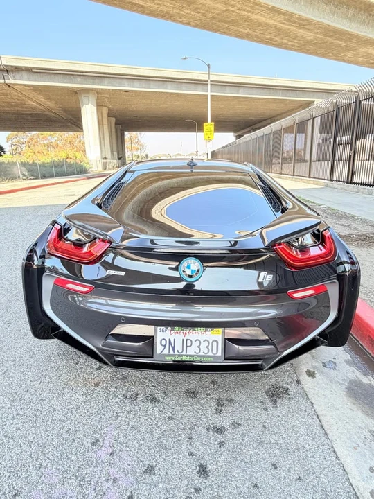 2016 BMW i8 - Image 3 of 7