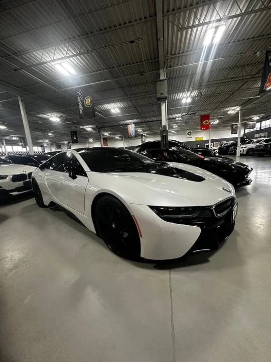 2016 BMW i8 - Image 3 of 5