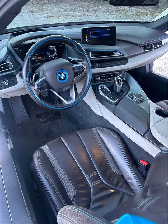 2016 BMW i8 - Image 5 of 8