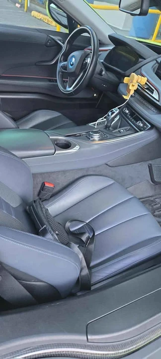 2016 BMW i8 - Image 8 of 8
