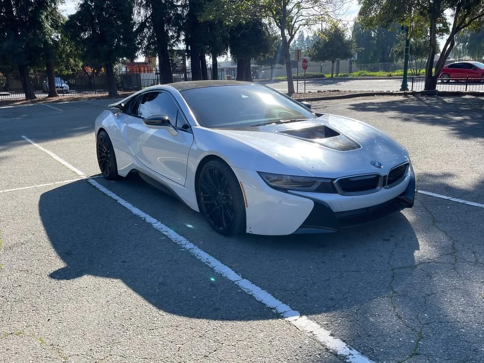 2016 BMW i8 - Image 7 of 9