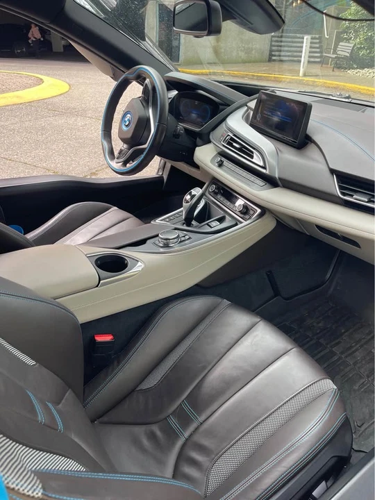 2016 BMW i8 - Image 18 of 19