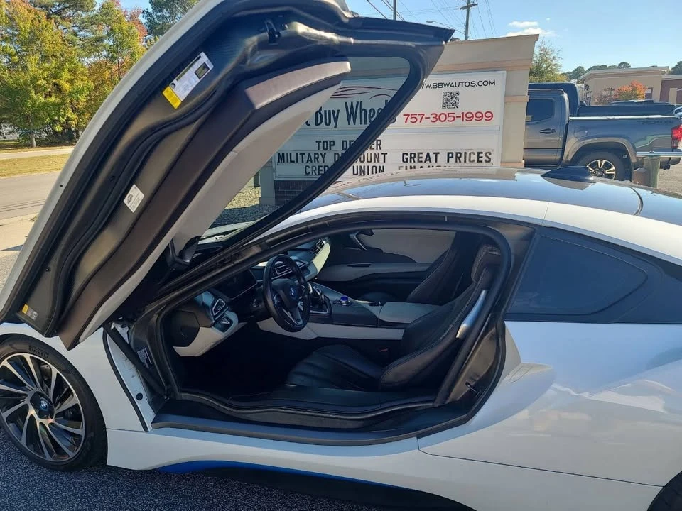2016 BMW i8 - Image 11 of 20
