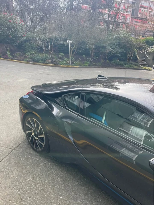 2016 BMW i8 - Image 9 of 19