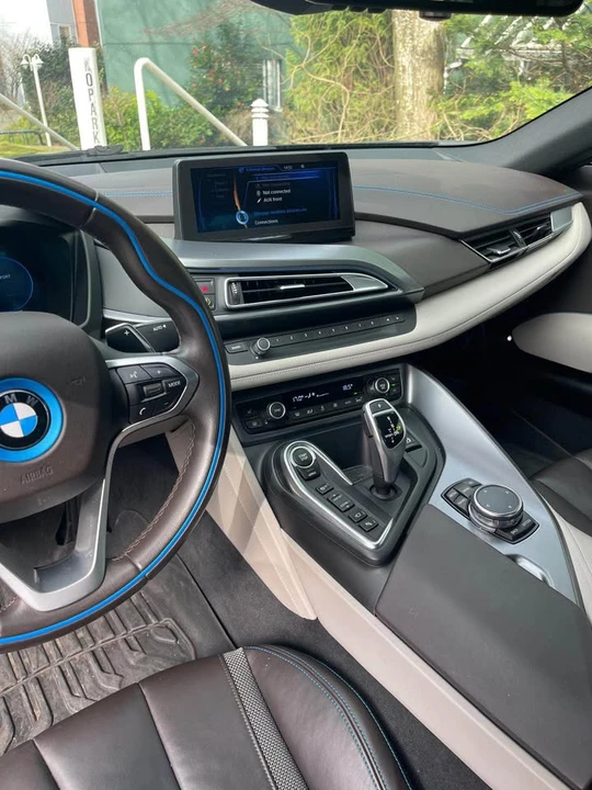 2016 BMW i8 - Image 16 of 19