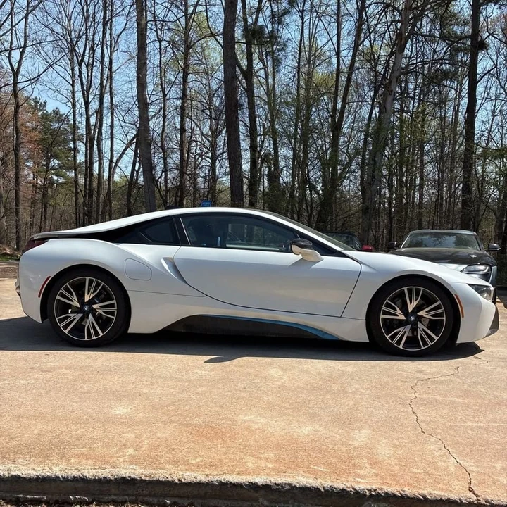 2016 BMW i8 - Image 3 of 13