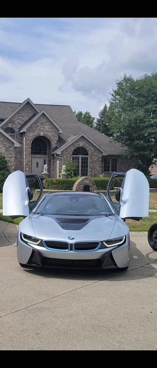 2016 BMW i8 - Image 9 of 15