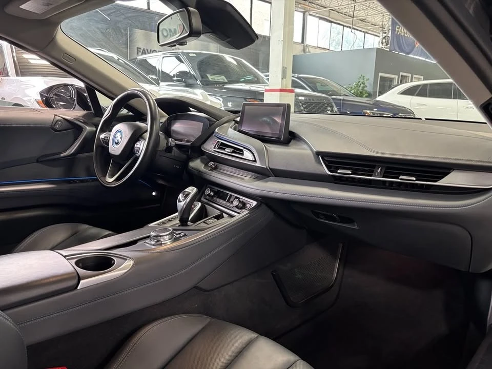 2016 BMW i8 - Image 19 of 19