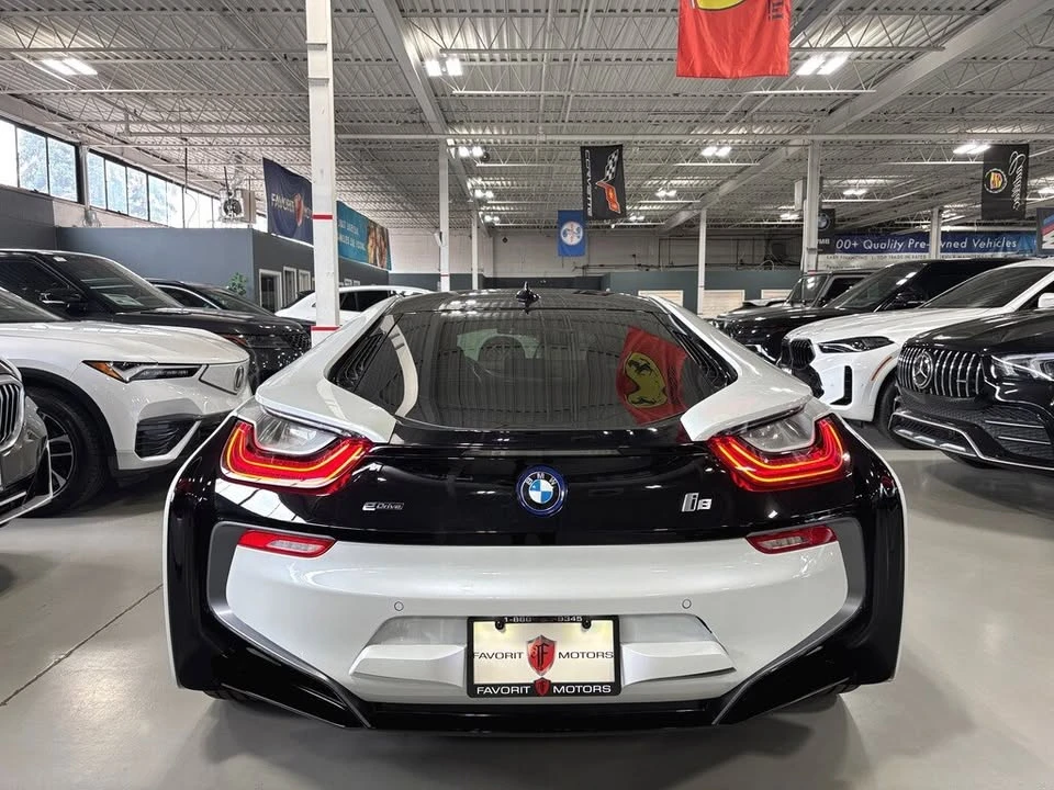2016 BMW i8 - Image 11 of 19