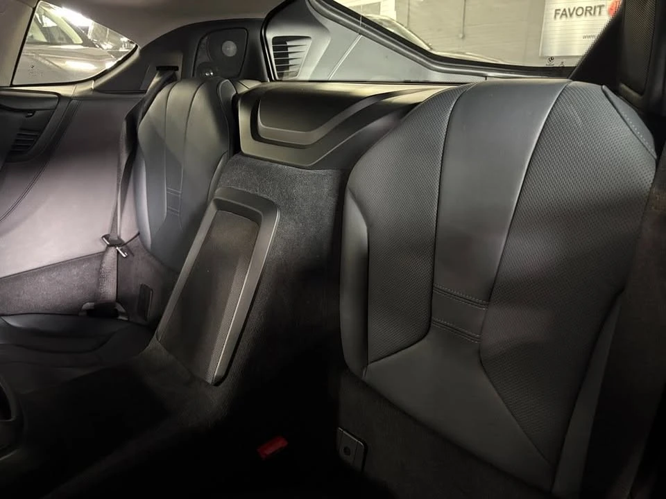 2016 BMW i8 - Image 17 of 19
