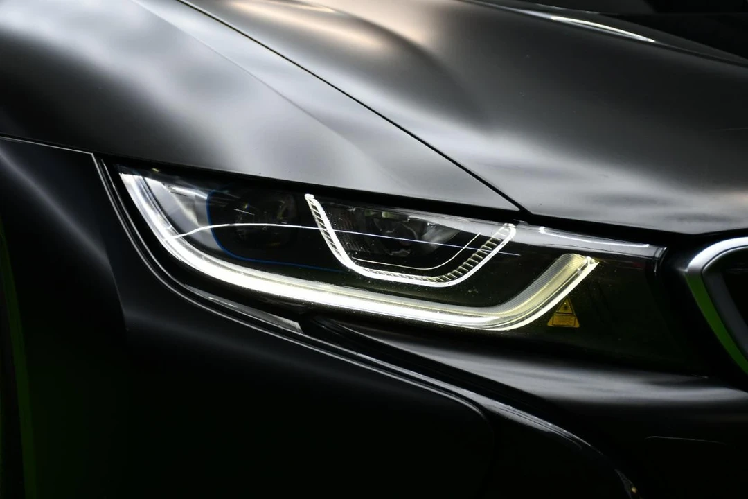 2016 BMW i8 - Image 18 of 21