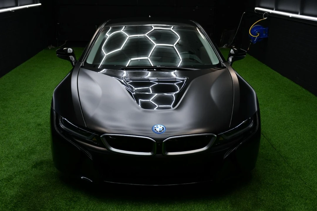 2016 BMW i8 - Image 13 of 21