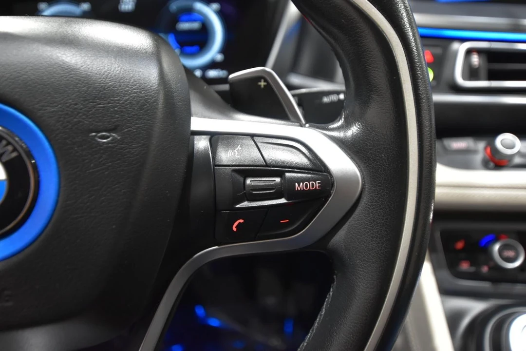 2016 BMW i8 - Image 16 of 31