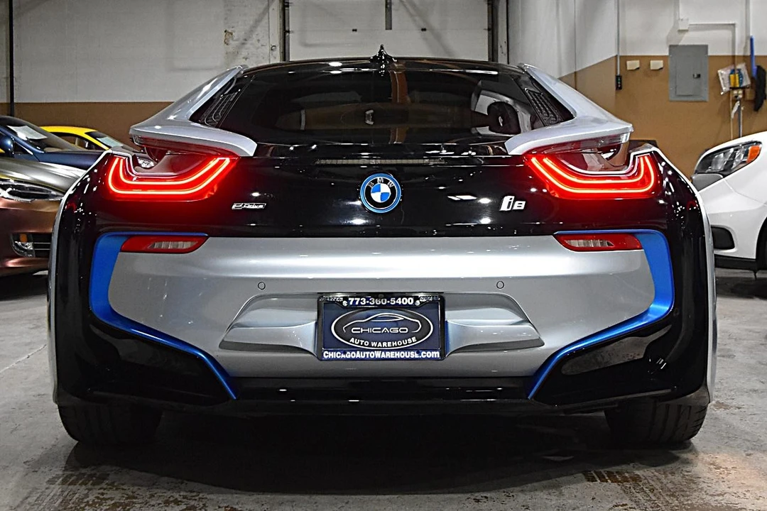 2016 BMW i8 - Image 7 of 31